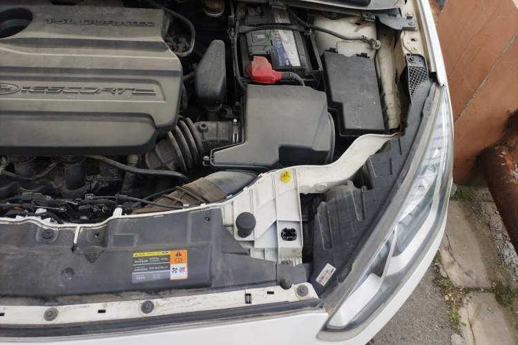 Used Ford Escort 2015 1.5L Automatic Fashion Model Engine Bay Left