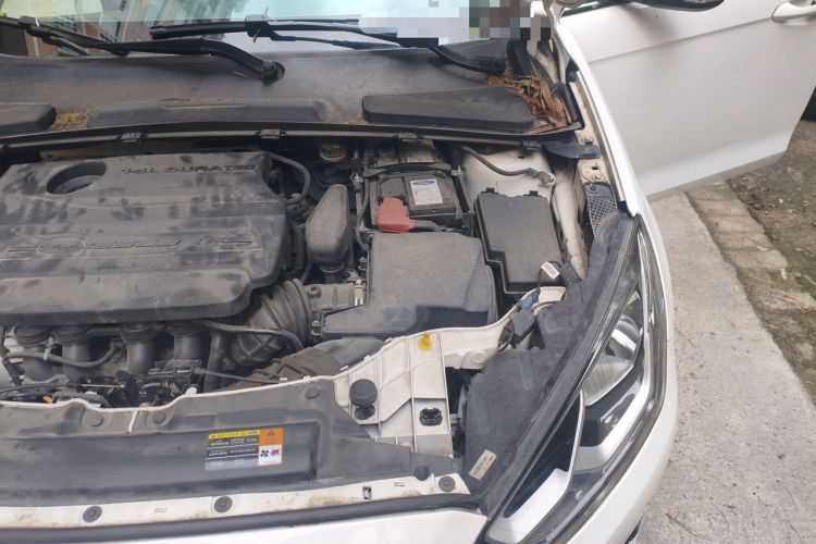 Used Ford Escort 2015 1.5L Automatic Comfort Edition Engine Bay Left