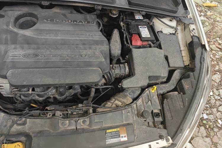 Used Ford Escort 2015 1.5L Automatic Fashion Model Engine Bay Left