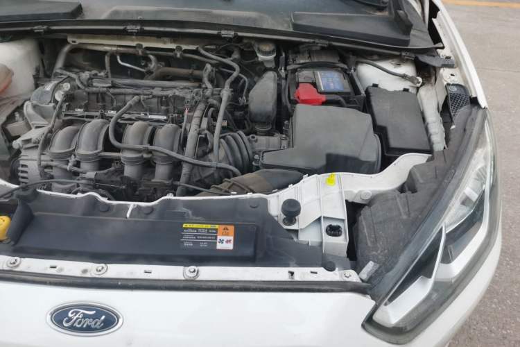 Used Ford Escort 2015 1.5L Automatic Comfort Edition Engine Bay Left