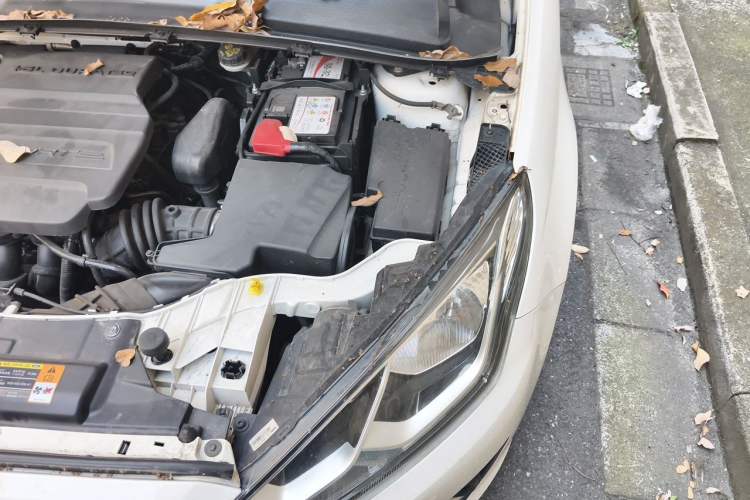Used Ford Escort 2015 1.5L Automatic Fashion Model Engine Bay Left