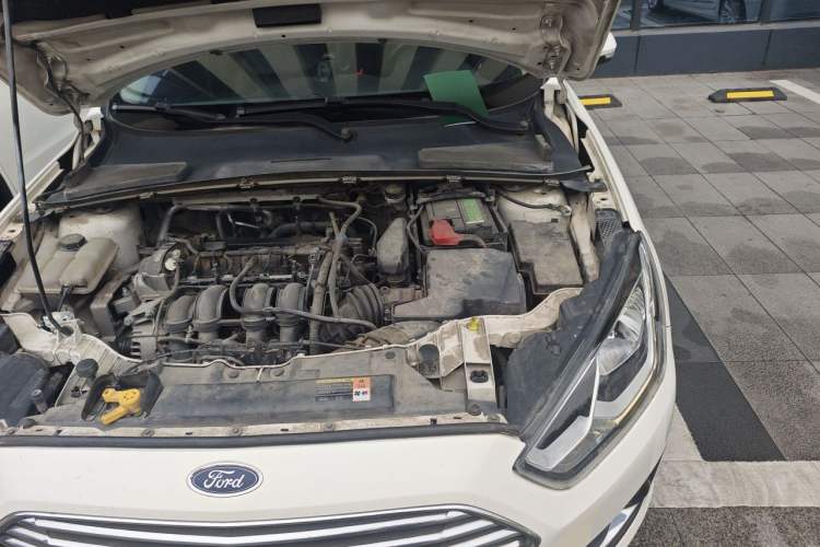 Used Ford Escort 2015 1.5L Automatic Fashion Model Engine Bay Left