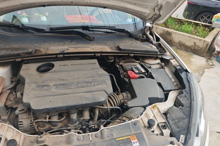 Used Ford Escort 2015 1.5L Manual Comfort Model Engine Bay Left
