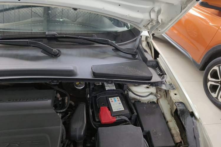 Used Ford Escort 2015 1.5L Automatic Fashion Model Engine Bay Left