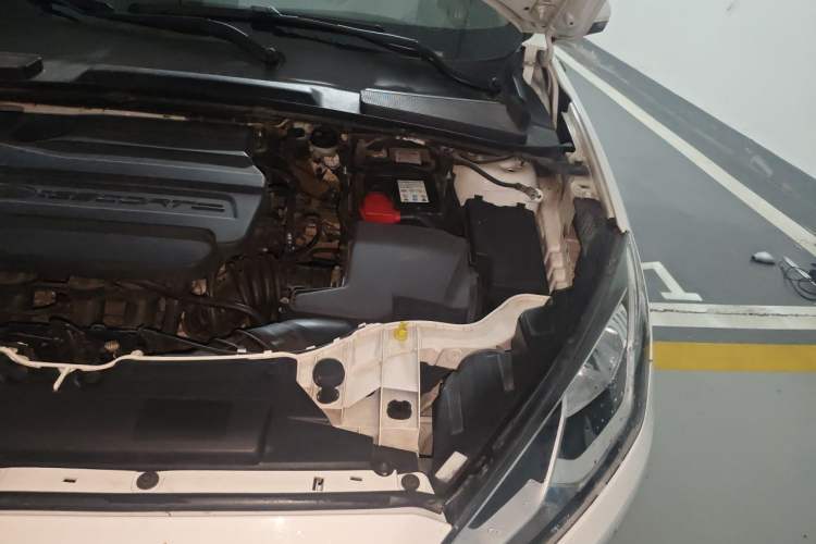 Used Ford Escort 2015 1.5L Manual Comfort Model Engine Bay Left