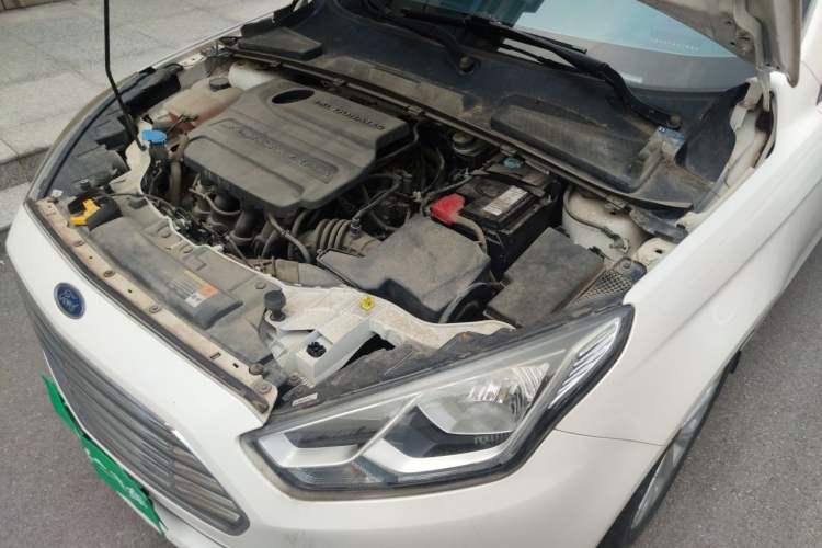 Used Ford Escort 2015 1.5L Manual Fashion Edition Engine Bay Left