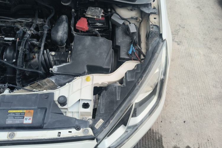 Used Ford Escort 2015 1.5L Automatic Comfort Edition Engine Bay Left