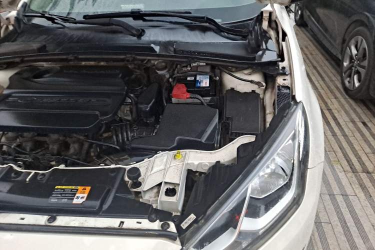 Used Ford Escort 2015 1.5L Automatic Comfort Edition Engine Bay Left