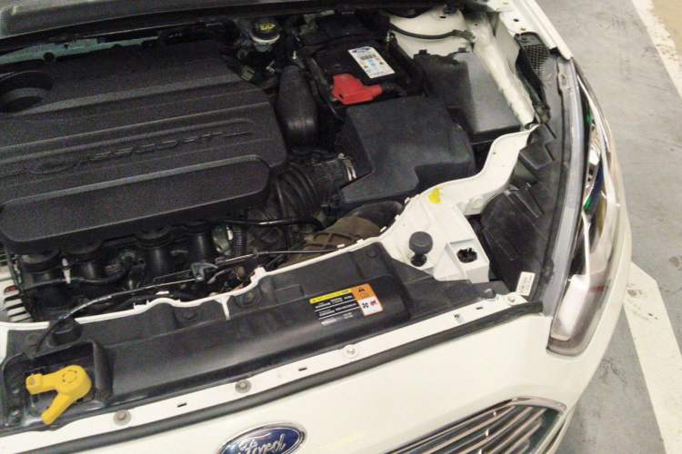 Used Ford Escort 2015 1.5L Automatic Comfort Edition Engine Bay Left