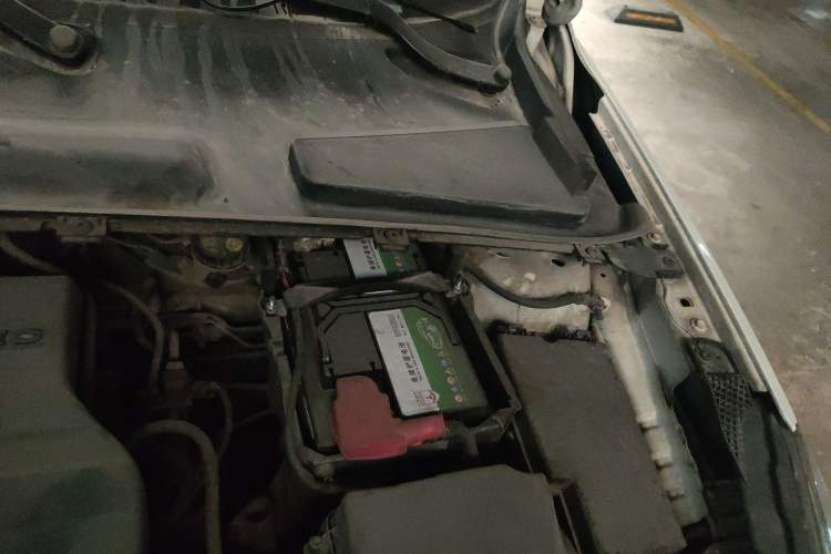 Used Ford Escort 2015 1.5L Manual Comfort Model Engine Bay Left