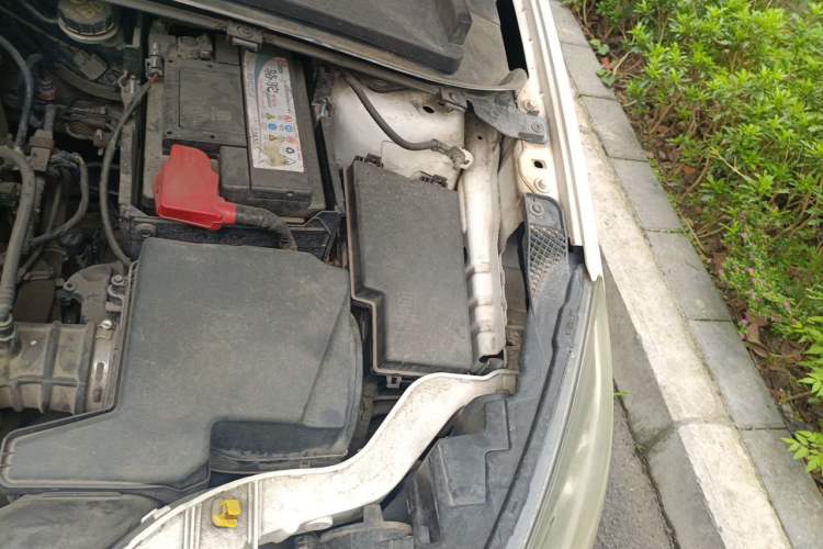 Used Ford Escort 2015 1.5L Manual Comfort Model Engine Bay Left