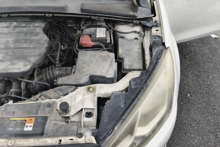 Used Ford Escort 2015 1.5L Manual Comfort Model Engine Bay Left