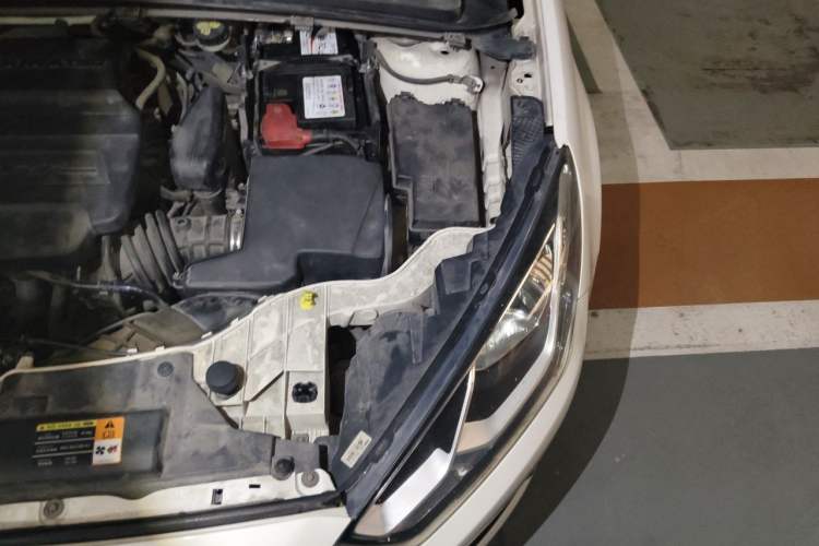 Used Ford Escort 2015 1.5L Automatic Fashion Model Engine Bay Left