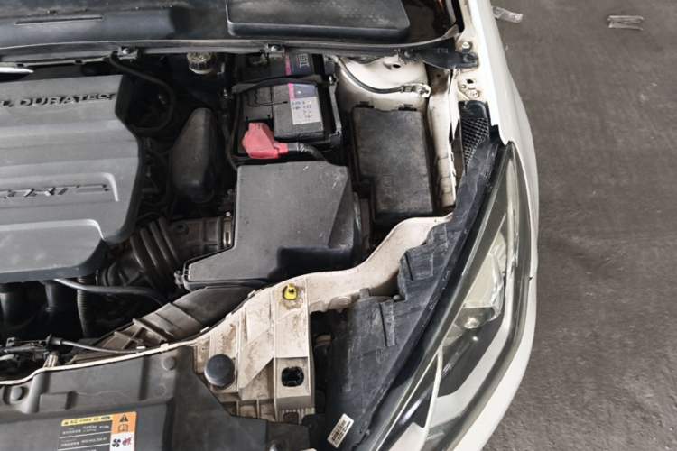 Used Ford Escort 2015 1.5L Automatic Comfort Edition Engine Bay Left