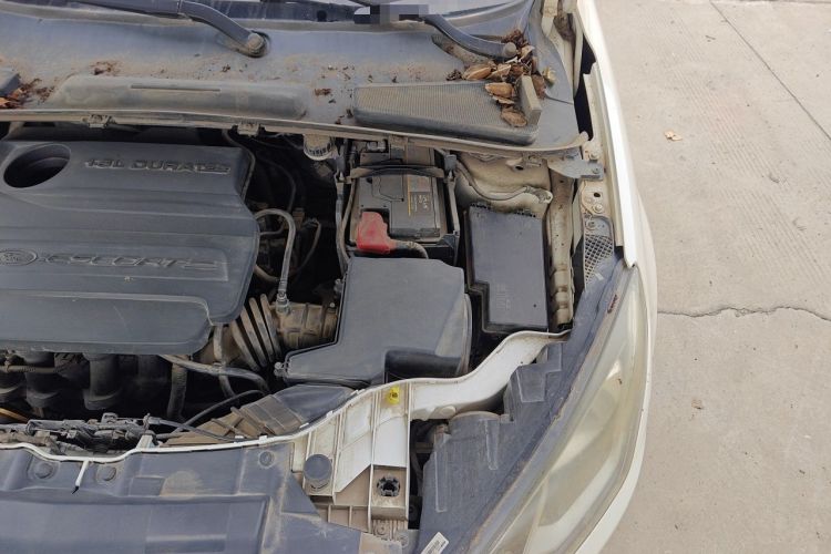 Used Ford Escort 2015 1.5L Manual Comfort Model Engine Bay Left