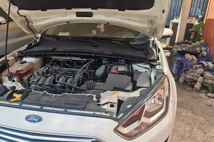 Used Ford Escort 2015 1.5L Automatic Fashion Model Engine Bay Left