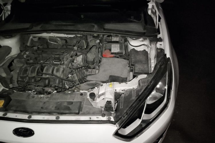 Used Ford Escort 2015 1.5L Automatic Fashion Model Engine Bay Left