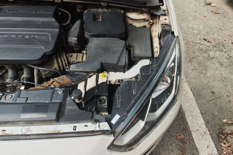 Used Ford Escort 2015 1.5L Automatic Fashion Model Engine Bay Left