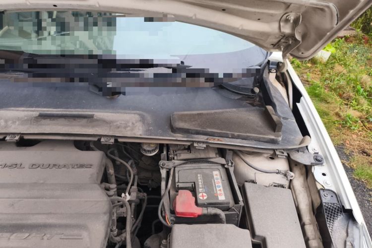 Used Ford Escort 2015 1.5L Manual Comfort Model Engine Bay Left