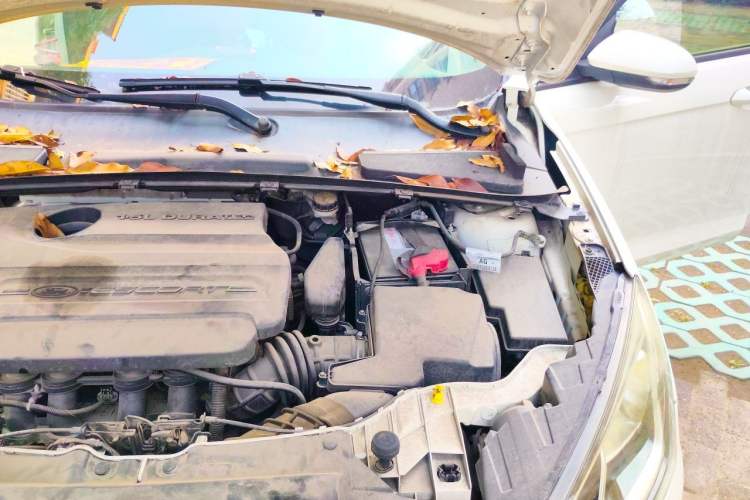 Used Ford Escort 2015 1.5L Automatic Comfort Edition Engine Bay Left