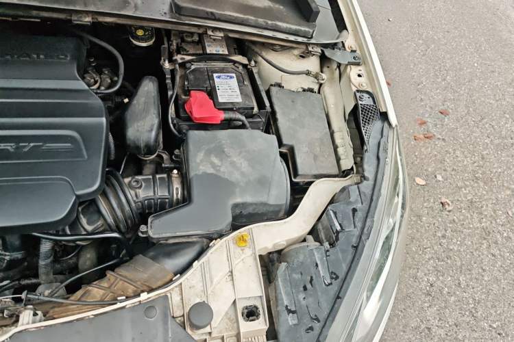 Used Ford Escort 2015 1.5L Automatic Comfort Edition Engine Bay Left