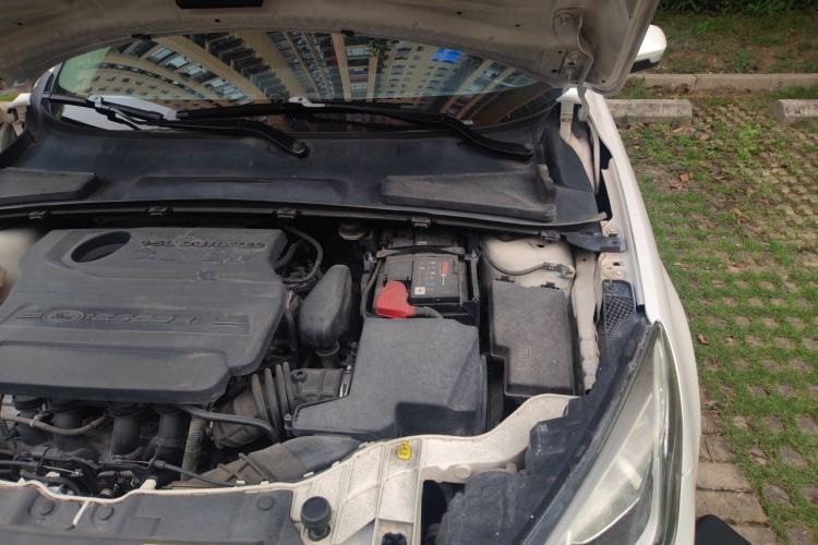 Used Ford Escort 2015 1.5L Automatic Fashion Model Engine Bay Left