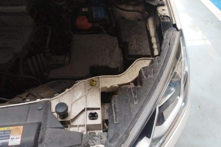 Used Ford Escort 2015 1.5L Manual Comfort Model Engine Bay Left