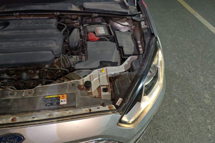 Used Ford Escort 2015 1.5L Automatic Fashion Model Engine Bay Left