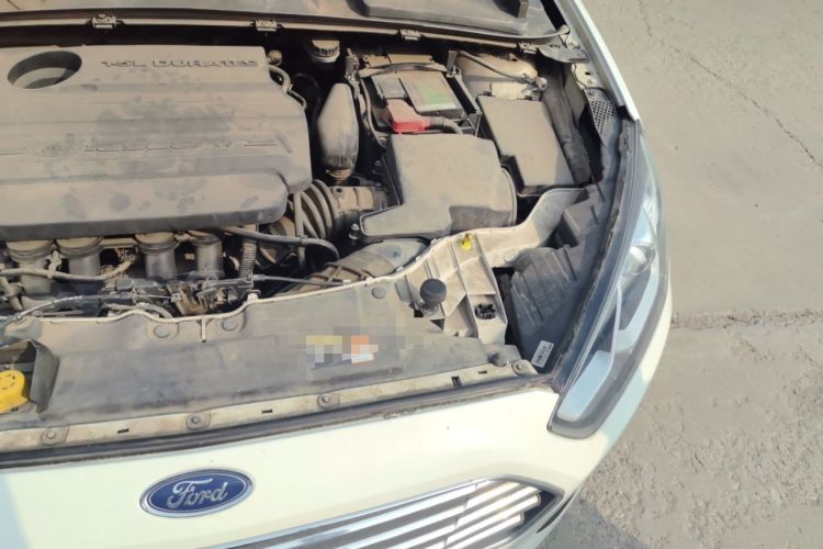 Used Ford Escort 2015 1.5L Automatic Fashion Model Engine Bay Left