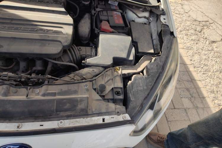 Used Ford Escort 2015 1.5L Automatic Fashion Model Engine Bay Left