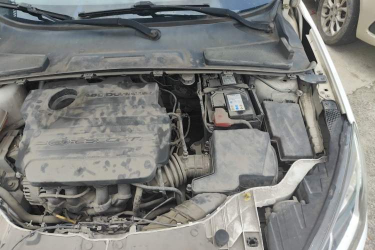 Used Ford Escort 2015 1.5L Manual Fashion Edition Engine Bay Left