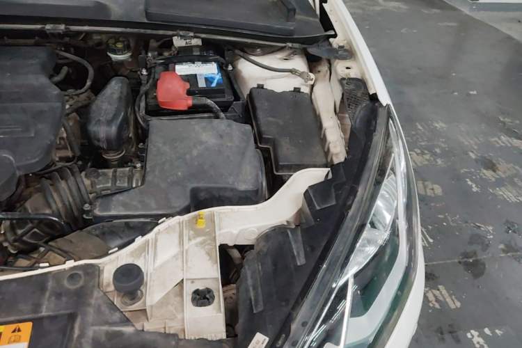 Used Ford Escort 2015 1.5L Automatic Fashion Model Engine Bay Left