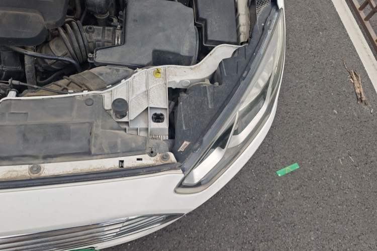 Used Ford Escort 2015 1.5L Automatic Fashion Model Engine Bay Left