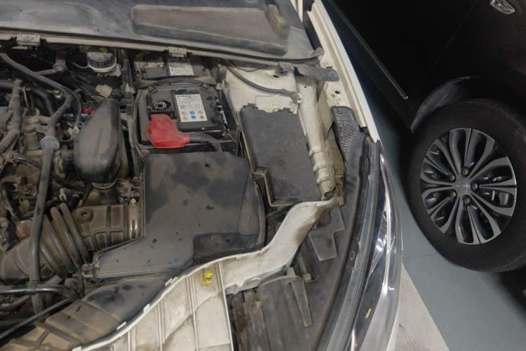 Used Ford Escort 2015 1.5L Automatic Comfort Edition Engine Bay Left