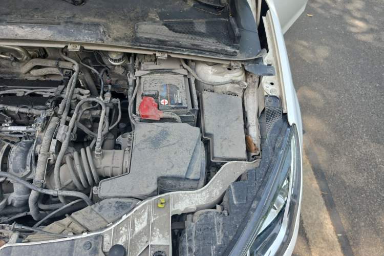 Used Ford Escort 2015 1.5L Manual Comfort Model Engine Bay Left