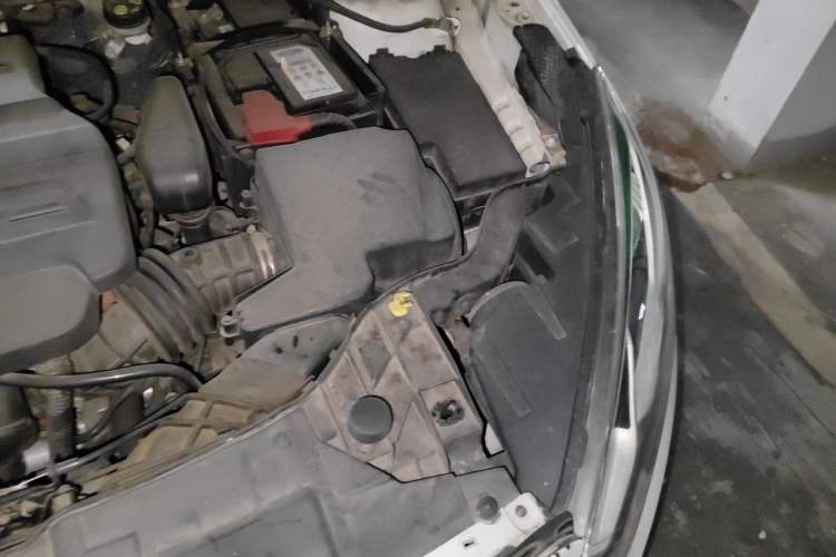 Used Ford Escort 2015 1.5L Automatic Comfort Edition Engine Bay Left