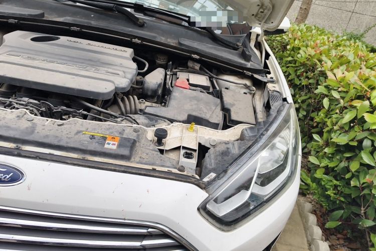 Used Ford Escort 2015 1.5L Automatic Fashion Model Engine Bay Left
