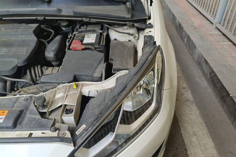 Used Ford Escort 2015 1.5L Automatic Fashion Model Engine Bay Left