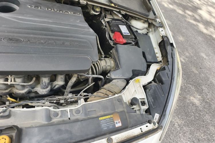 Used Ford Escort 2015 1.5L Manual Comfort Model Engine Bay Left