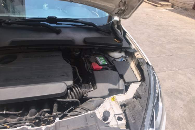 Used Ford Escort 2015 1.5L Manual Comfort Model Engine Bay Left