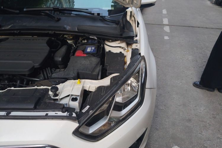 Used Ford Escort 2015 1.5L Automatic Fashion Model Engine Bay Left