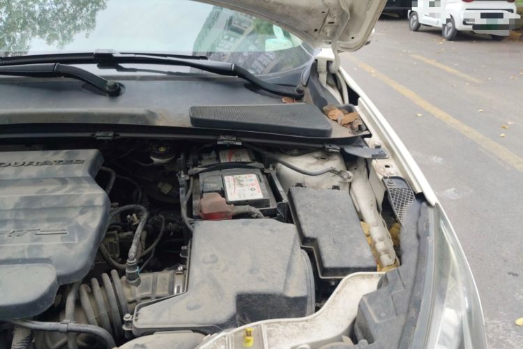 Used Ford Escort 2015 1.5L Manual Comfort Model Engine Bay Left
