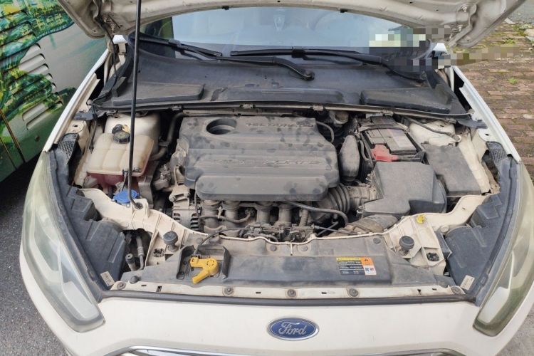 Used Ford Escort 2015 1.5L Automatic Fashion Model Engine Bay