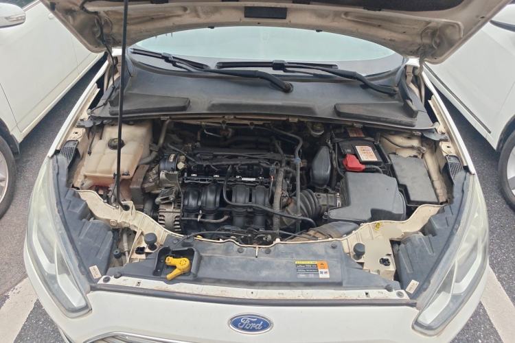Used Ford Escort 2015 1.5L Automatic Fashion Model Engine Bay