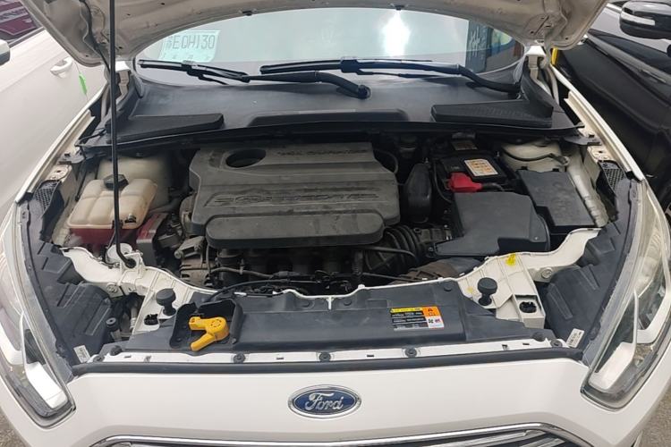 Used Ford Escort 2015 1.5L Automatic Fashion Model Engine Bay