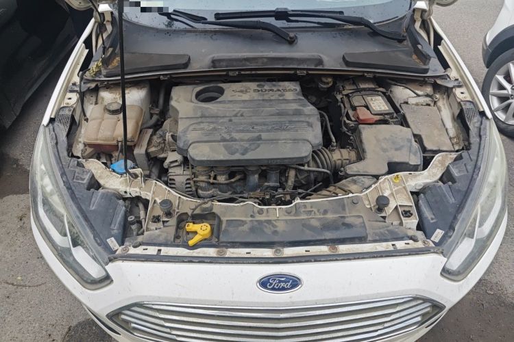 Used Ford Escort 2015 1.5L Manual Fashion Edition Engine Bay