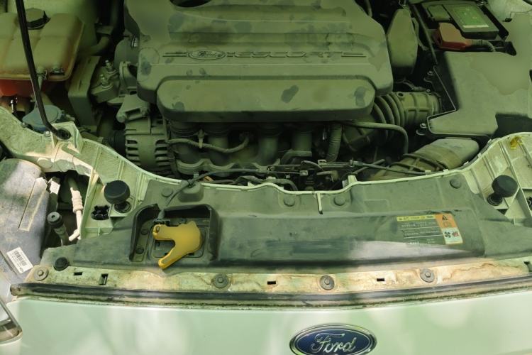 Used Ford Escort 2015 1.5L Automatic Comfort Edition Engine Bay