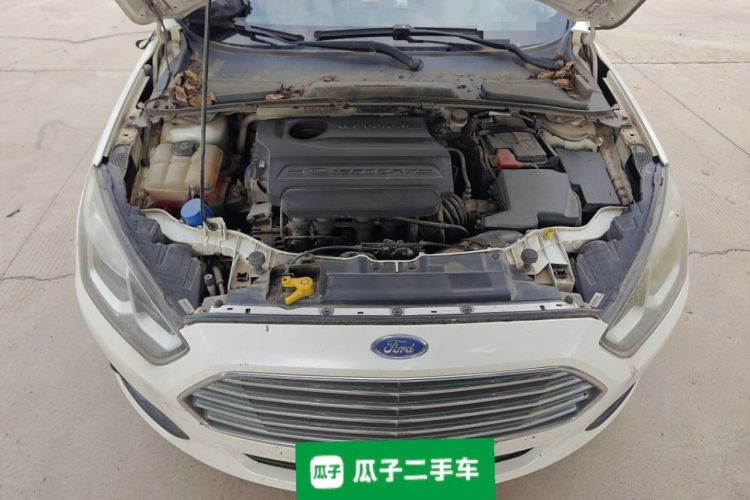 Used Ford Escort 2015 1.5L Manual Comfort Model Engine Bay