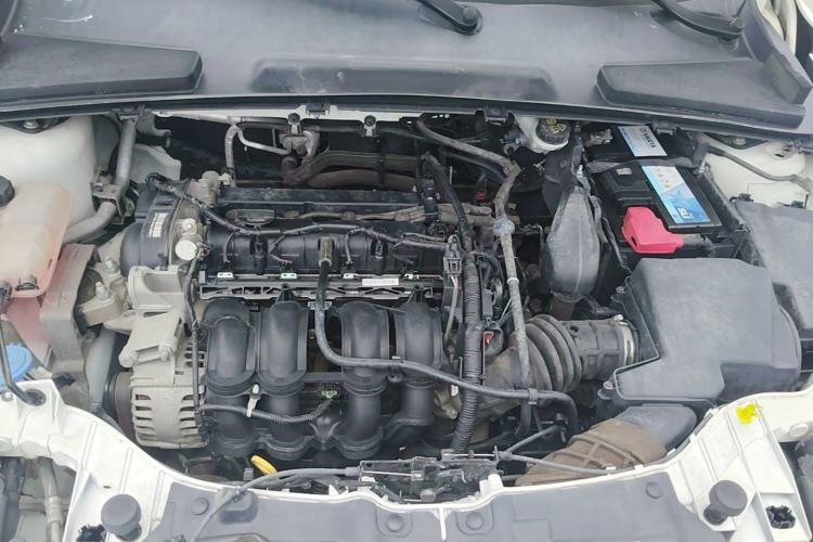 Used Ford Escort 2015 1.5L Automatic Comfort Edition Engine Bay