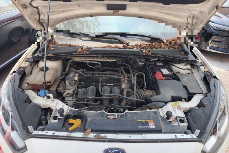 Used Ford Escort 2015 1.5L Manual Comfort Model Engine Bay